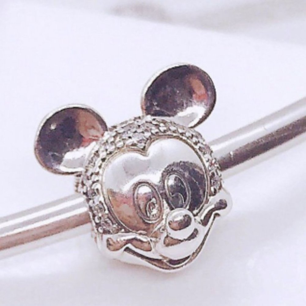 Disney Mickey Mouse Pavé Clip Charm